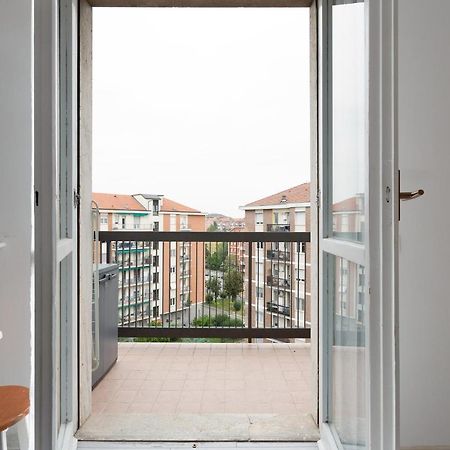 Apartment With Balcony -Bisceglie Red Line Subway Milán Exterior foto