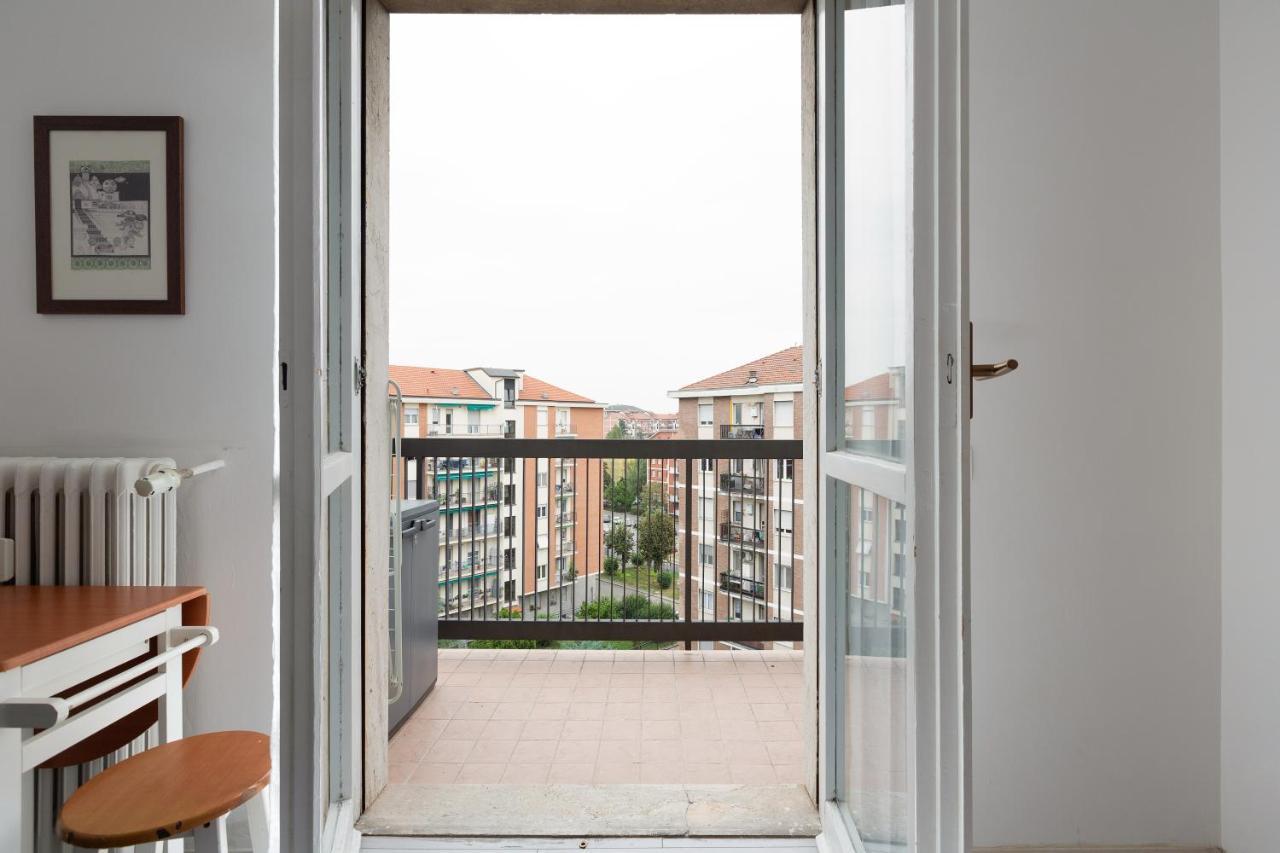 Apartment With Balcony -Bisceglie Red Line Subway Milán Exterior foto