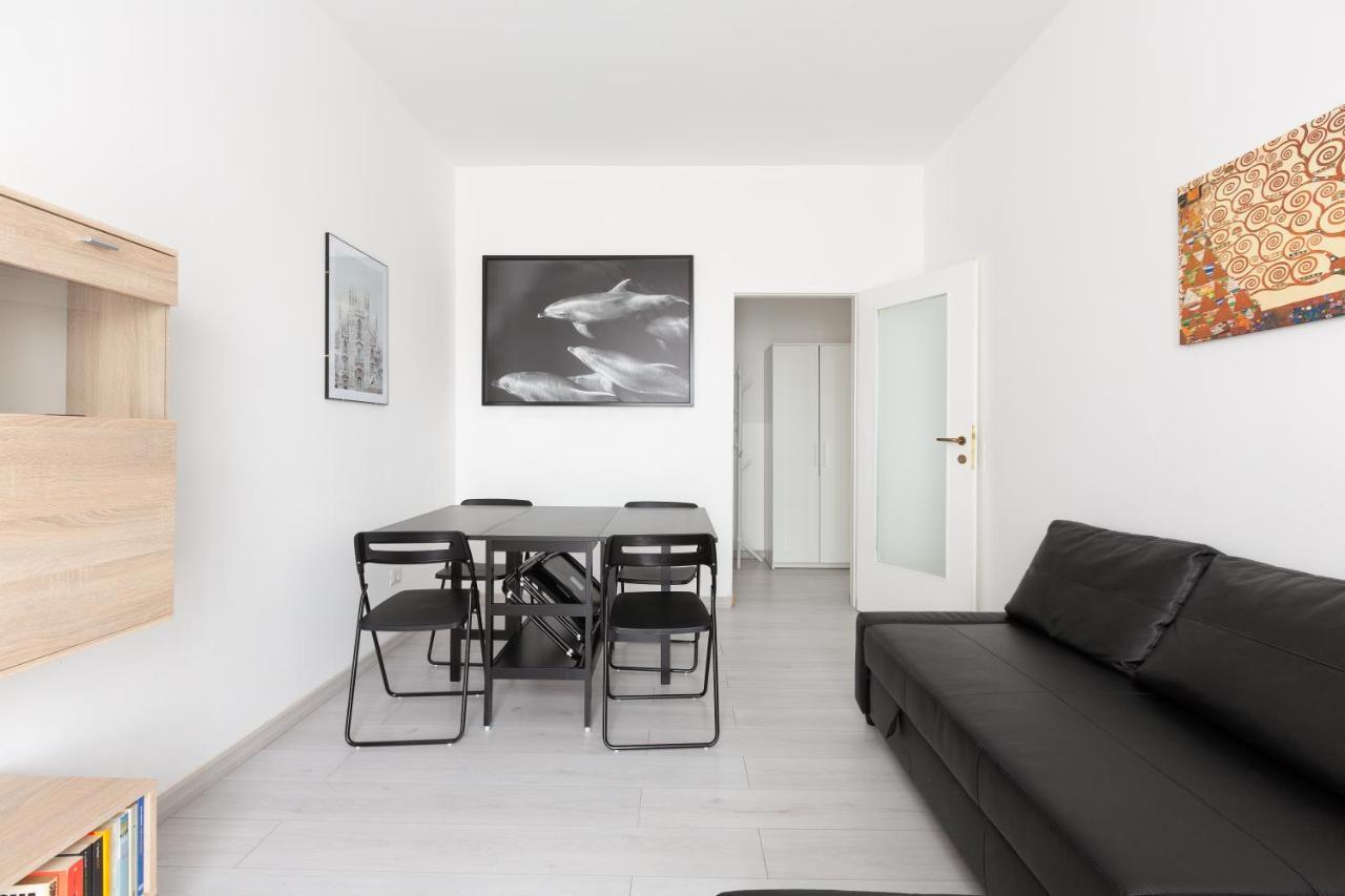 Apartment With Balcony -Bisceglie Red Line Subway Milán Exterior foto